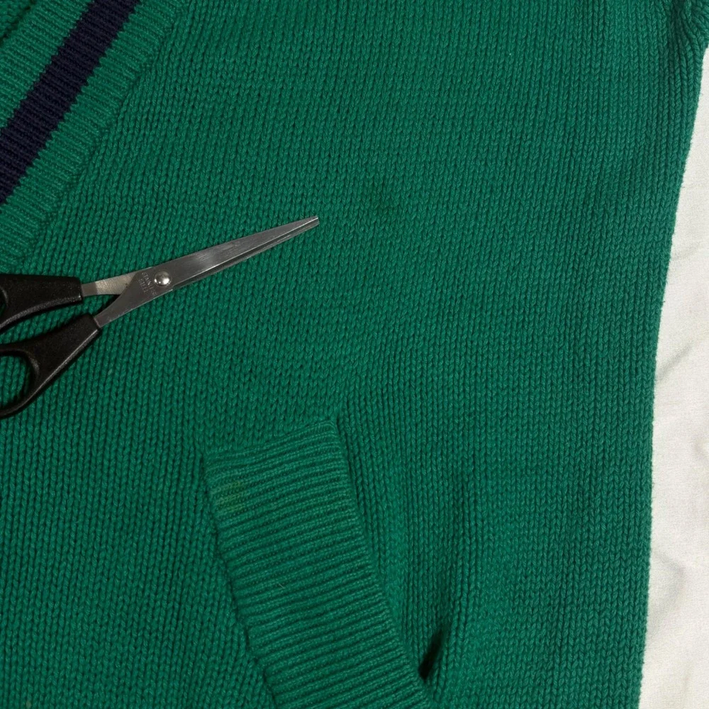 GAP Cardigan Sweater Mens Medium Green Navy Stripe V‎ Neck Button Front Grandpa